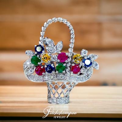 [27786] Basket pendant inlaid with diamonds and gems  59,000 