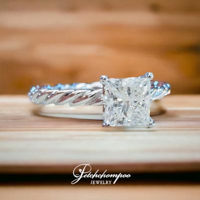 [28692] แหวนเพชรใบเซอร์ GIA Princess cut 1.36 กะรัต ลดราคาเหลือ 319,000
