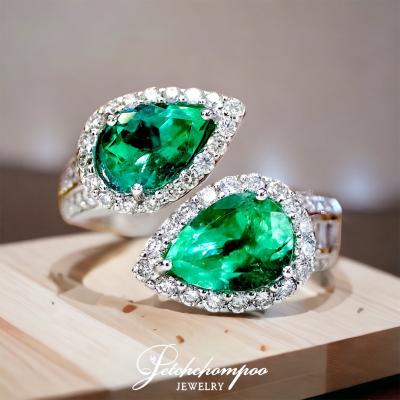 [26904] Emerald Colombia ring with diamonds  99,000 