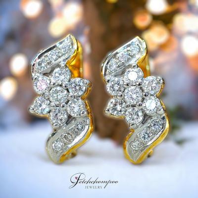 [28475] Diamond stud earrings, 0.82 carats  39,000 