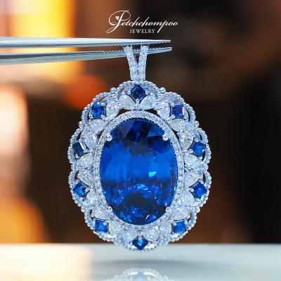 [28566] Ceylon blue sapphire pendant, 30.76 carats, GRS certificate.  3,900,000 