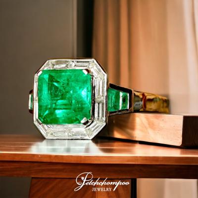 [26134] แหวนมรกตสีเขียวสดใส 4.58 กะรัตเซอร์ GRS ลดราคาเหลือ 790,000