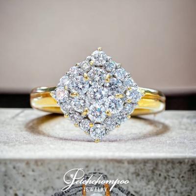[016757] แหวนเพชรกระจุกดอกไม้ ลดราคาเหลือ 39,000