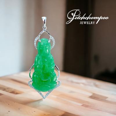 [27589] Guan Yin jade pendant with diamonds  59,000 