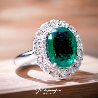 [25930] Emerald and diamond Ring  99,000 