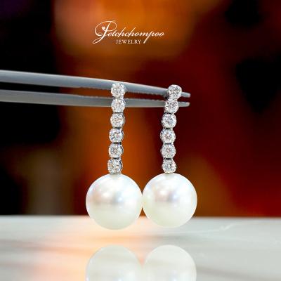 [28022] South Sea pearl earrings with diamonds  39,000 