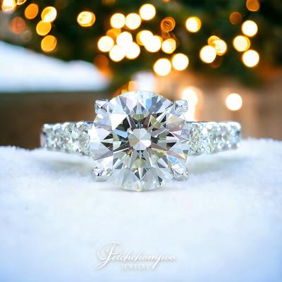 [28370] diamond ring, 3 carats Discount 590,000