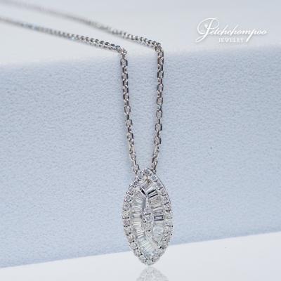 [28975] Diamond pendant with chain  39,000 
