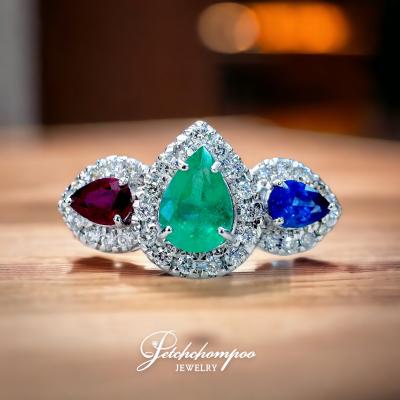 [023862] Emerald, ruby, sapphire and diamond ring  79,000 