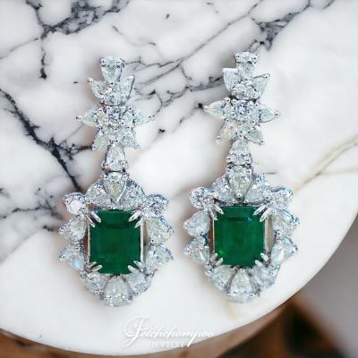 28799 Colombia emerald with diamond earring