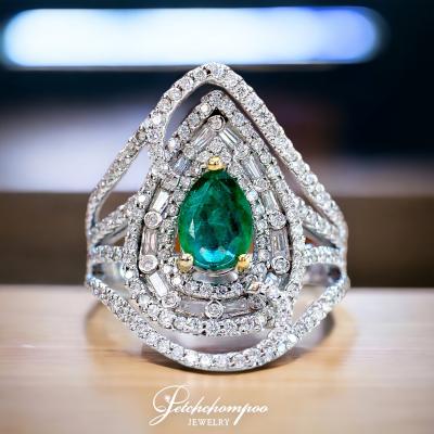 [022577] Emerald Wtih Diamond ring  59,000 