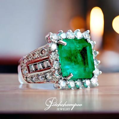 [023937] Emerald with diamond ring  179,000 