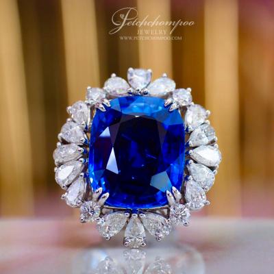 [25542] 17 Carat Cornflower Blue Ceylon Sapphire Ring  2,590,000 