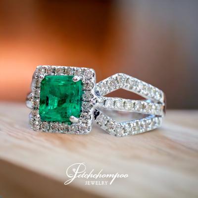 [019215] Emerald 1.46 cts & diamond ring  59,000 