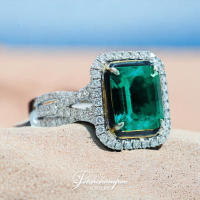 [28787] Colombia emerald with diamond ring  79,000 
