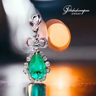 [015091] Emerald pendant with diamond  89,000 