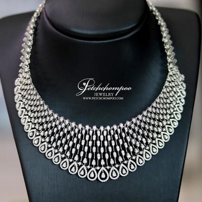 [25422] Diamond Set of Necklace a  490,000 