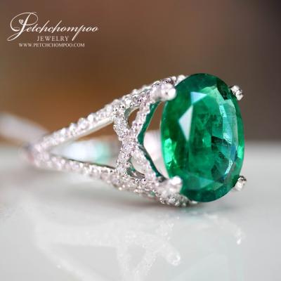 [024698] emerald ring with diamond  99,000 