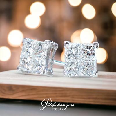 [27761] Princess Cut diamond earrings with a width of 3.26 carats. Discount 299,000