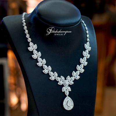 [28295] diamond chandelier necklace, 5.68 carats.  359,000 