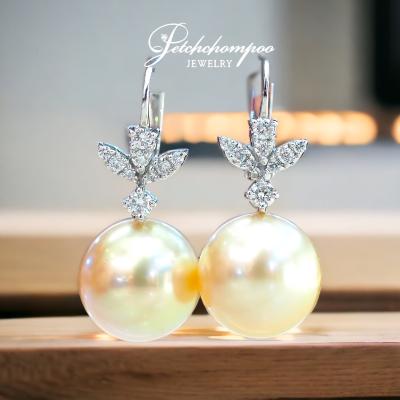 [26012] Southsea pearl with diamond Earring  69,000 