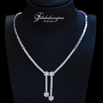 [28435] Diamond chandelier necklace, 4.04 carats  149,000 