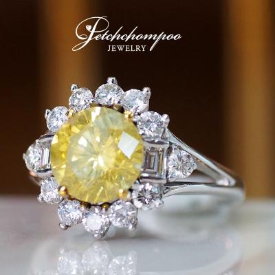 [021980] Fancy Yellow 2.04 cts diamond ring  199,000 