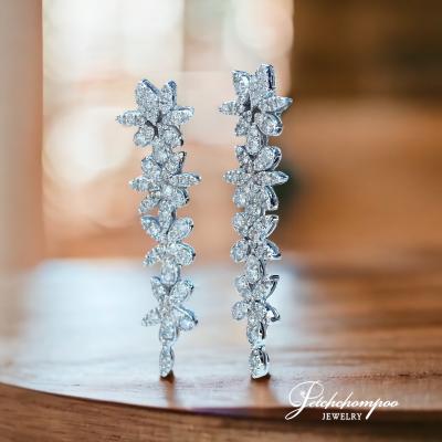 [27827] Dangling diamond earrings 2.31 carats  89,000 