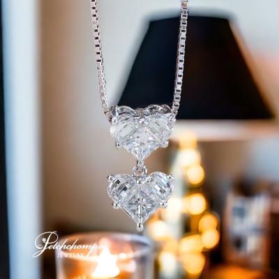 [27340] necklace with heart Diamond pendant  69,000 