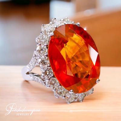 [020759] Yellow Sapphire Ring 30.47 Carats Discount 490,000