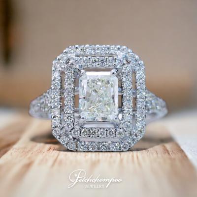 [28769] 1 carat radiant cut diamond ring  89,000 
