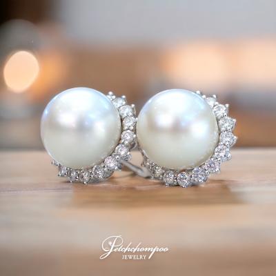 [022506] White Southsea Pearl With Diamond Earring  159,000 