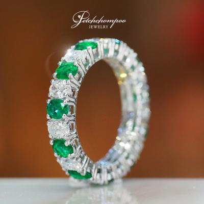 [27468] Oval Cut Diamond Ring Set with Emeralds  119,000 